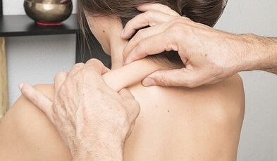 Massage na may cervical osteochondrosis