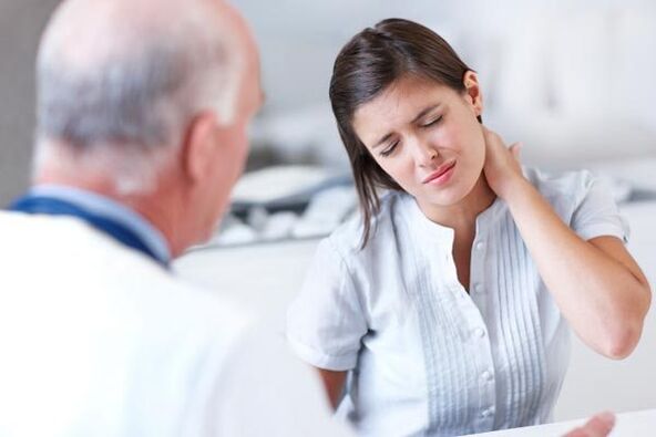 Bisitahin ang isang espesyalista para sa cervical osteochondrosis